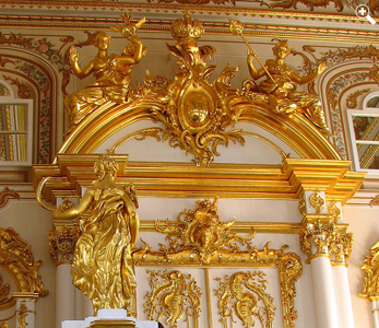 Dekorationen im Treppenhaus des Grossen Palastes, Peterhof